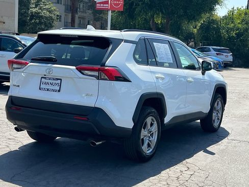 Used 2025 Toyota RAV4 XLE FWD image 7