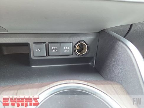 Used 2021 Toyota Highlander Limited AWD/4WD image 12