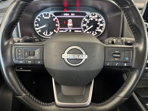 Used 2025 Nissan Rogue SV AWD/4WD image 11