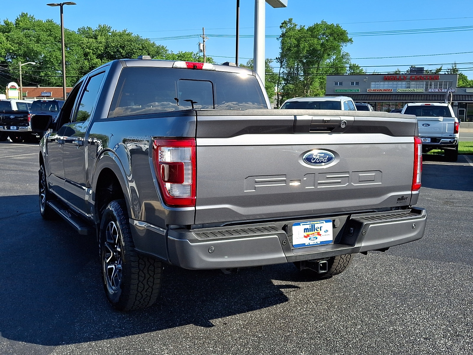 Certified 2023 Ford F150 Lariat w/ Max Trailer Tow Package AWD/4WD image 4