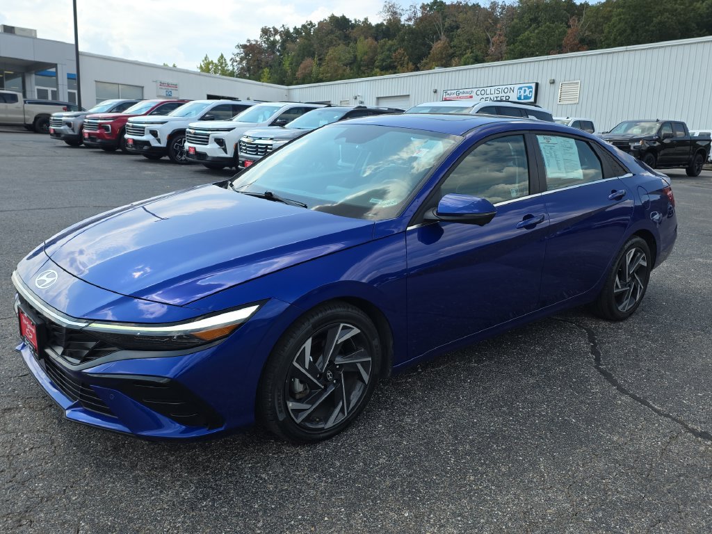 Used 2024 Hyundai Elantra Limited FWD image 4