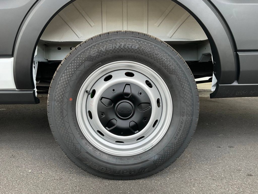 New 2027 Ford Transit 250 148 High Roof Extended w/ Load Area Protection Package RWD image 10