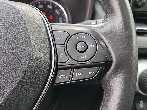 Used 2020 Toyota RAV4 XLE Premium AWD/4WD image 24