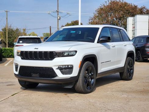 New 2025 Jeep Grand Cherokee Limited w/ Black Appearance Package image 2