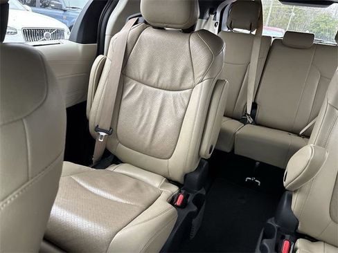 Certified 2024 Toyota Sienna Limited image 24