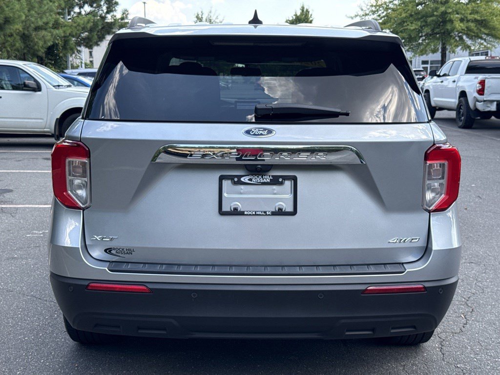 Used 2023 Ford Explorer XLT AWD/4WD image 6