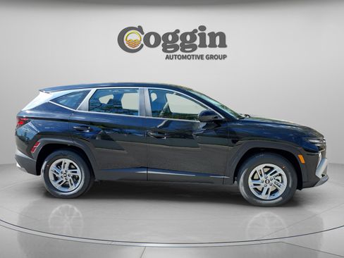 New 2026 Hyundai Tucson SE image 7