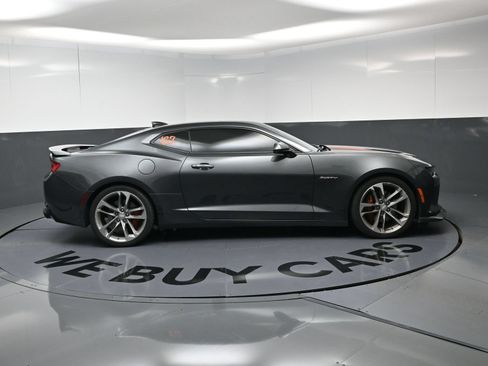 Used 2017 Chevrolet Camaro SS w/ 50th Anniversary Edition RWD image 10