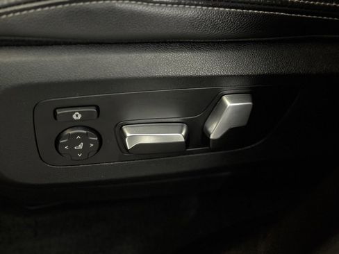 Used 2019 BMW X7 xDrive40i w/ Cold Weather Package image 18