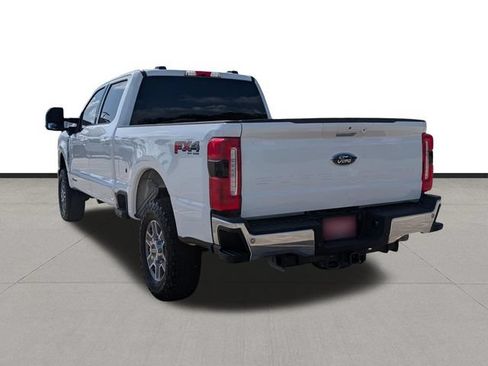 Used 2025 Ford F250 Lariat w/ FX4 Off-Road Package AWD/4WD image 7