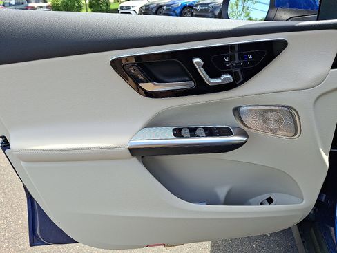 New 2025 Mercedes-Benz GLC 300 4MATIC image 12