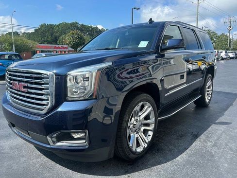 Used 2018 GMC Yukon SLT w/ Premium Edition image 4