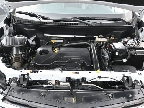 Used 2023 Chevrolet Equinox LS FWD image 17
