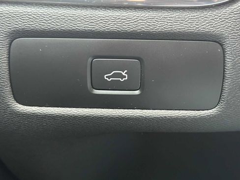 Certified 2023 Volvo XC60 B5 Plus w/ Climate Package image 31