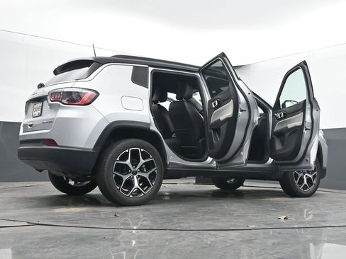 Used 2025 Jeep Compass Limited AWD/4WD image 76