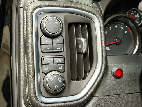 Used 2022 Chevrolet Silverado 1500 LT Trail Boss w/ Convenience Package II AWD/4WD image 13