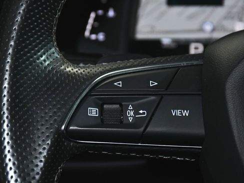 Used 2021 Audi SQ7 Premium Plus w/ Executive Package image 40