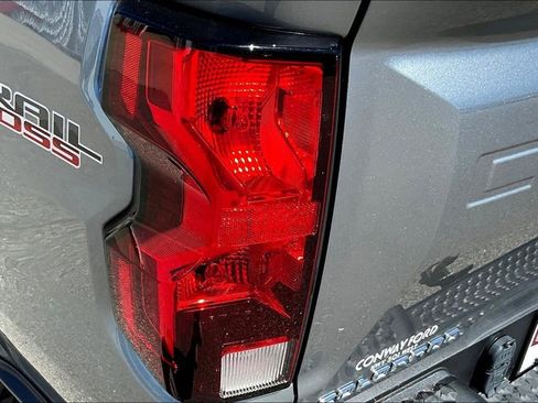 Used 2023 Chevrolet Colorado Trail Boss w/ Technology Package AWD/4WD image 26