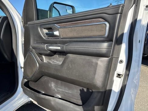 Used 2025 RAM 1500 Laramie AWD/4WD image 12