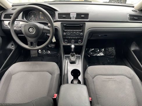 Used 2013 Volkswagen Passat 2.5 S FWD image 12