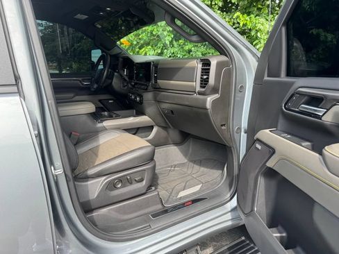 Certified 2024 Chevrolet Silverado 2500 ZR2 w/ Technology Package AWD/4WD image 14
