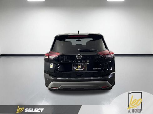 Used 2021 Nissan Rogue SV AWD/4WD image 6