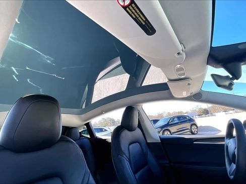 Used 2023 Tesla Model Y Long Range image 13