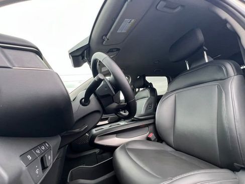Used 2024 Kia EV9 Light RWD image 13