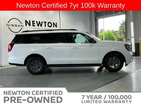Used 2025 Ford Expedition Max Active AWD/4WD image 13