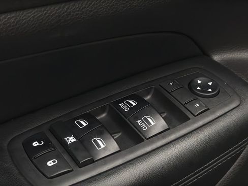 Used 2018 Jeep Grand Cherokee Laredo AWD/4WD image 20