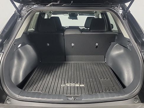 Used 2024 Toyota Corolla Cross LE image 7