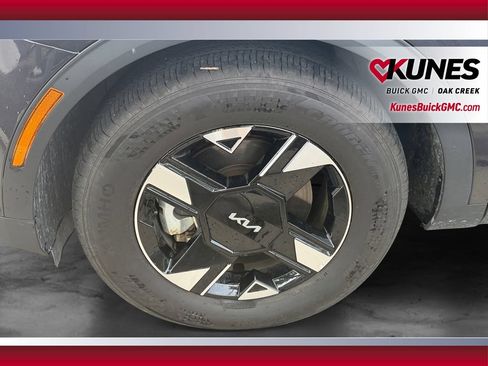 Used 2026 Kia Sportage LX FWD image 13