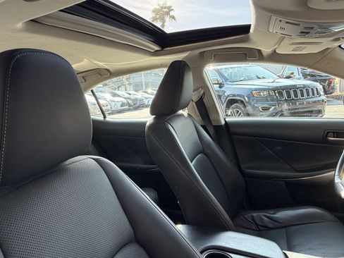 Used 2018 Lexus IS 300 AWD w/ Comfort Package image 46