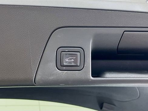 Used 2023 Buick Envision Essence w/ Sport Touring Package FWD image 27