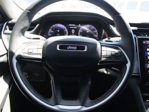 Used 2022 Jeep Grand Cherokee L Limited AWD/4WD image 28