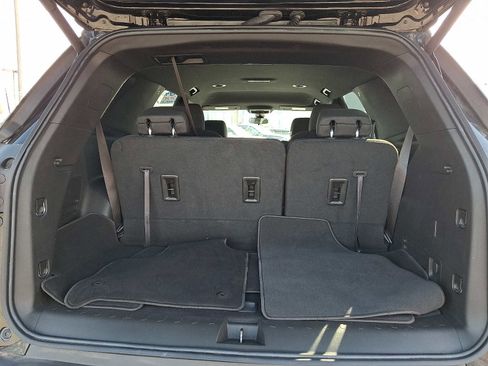 Used 2023 Chevrolet Traverse LT AWD/4WD image 29
