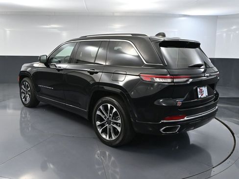 Used 2022 Jeep Grand Cherokee Overland w/ Luxury Tech Group IV image 9