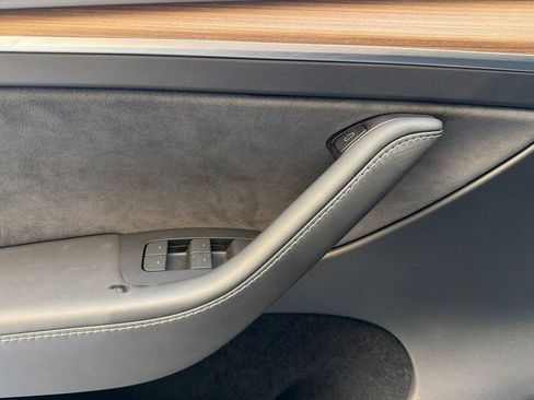 Used 2024 Tesla Model Y Long Range image 11