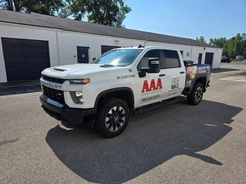 Used 2021 Chevrolet Silverado 2500 Custom w/ Custom Convenience Package AWD/4WD image 5