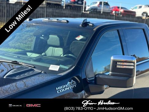 Used 2022 Chevrolet Silverado 2500 High Country w/ Z71 Off-Road Package image 12