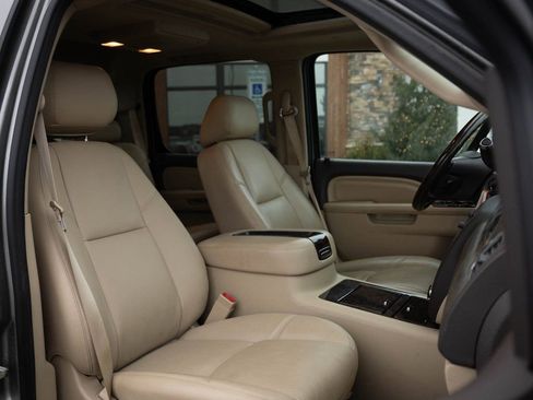 Used 2013 GMC Sierra 3500 Denali image 32