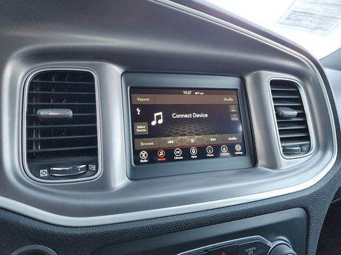 Used 2022 Dodge Charger SXT image 19