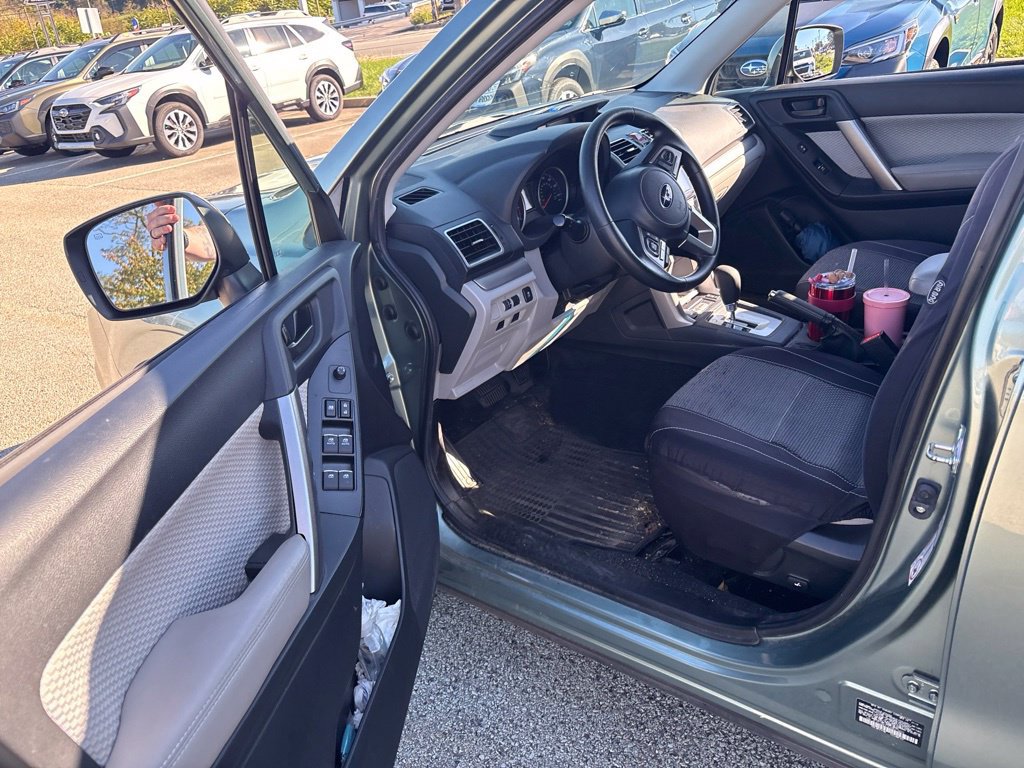 Used 2018 Subaru Forester 2.5i Premium w/ All-Weather Package AWD/4WD image 23