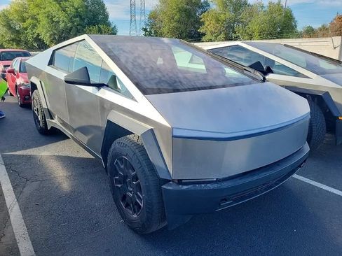 Used 2024 Tesla Cybertruck AWD Crew Cab image 3