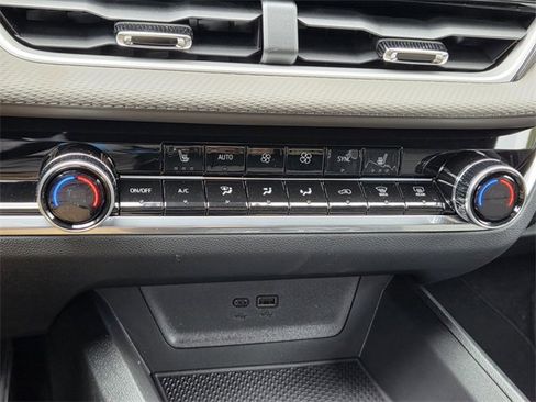 New 2026 Chevrolet Equinox LT image 28