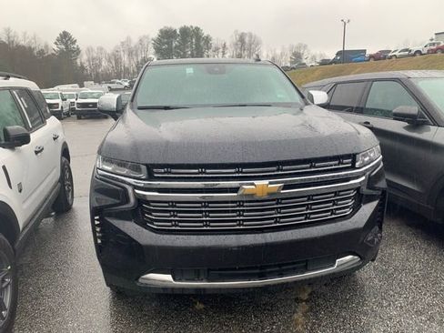 Used 2023 Chevrolet Suburban Premier image 8