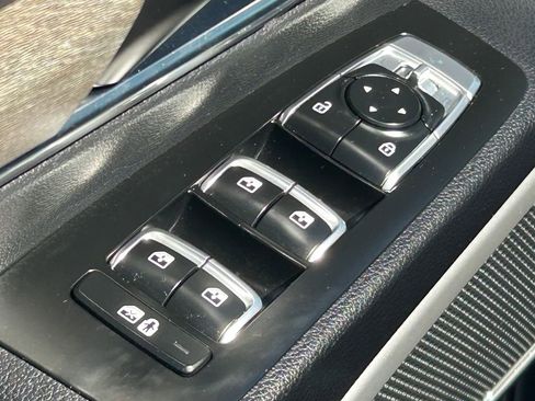 Used 2020 Kia Telluride EX w/ EX Premium Package FWD image 28