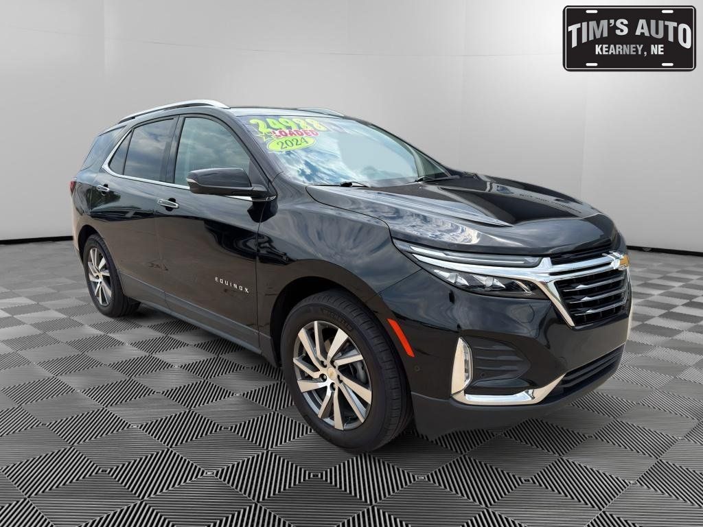 Used 2024 Chevrolet Equinox Premier AWD/4WD image 1