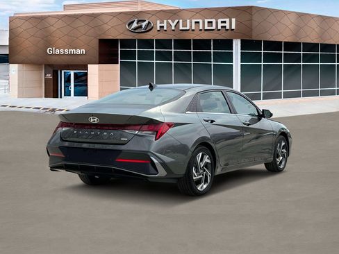 New 2025 Hyundai Elantra Limited image 7
