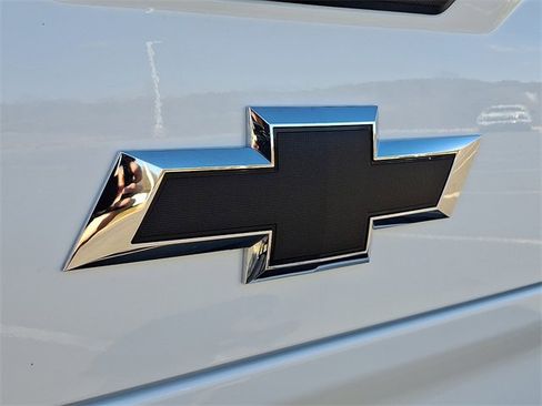 Used 2025 Chevrolet Silverado 1500 ZR2 w/ Technology Package image 32